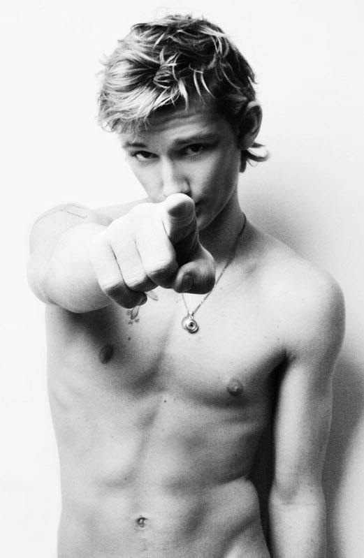 Alex Pettyfer. Click to enlarge! Back to Hot 'Four' Why is he sooo hot ?